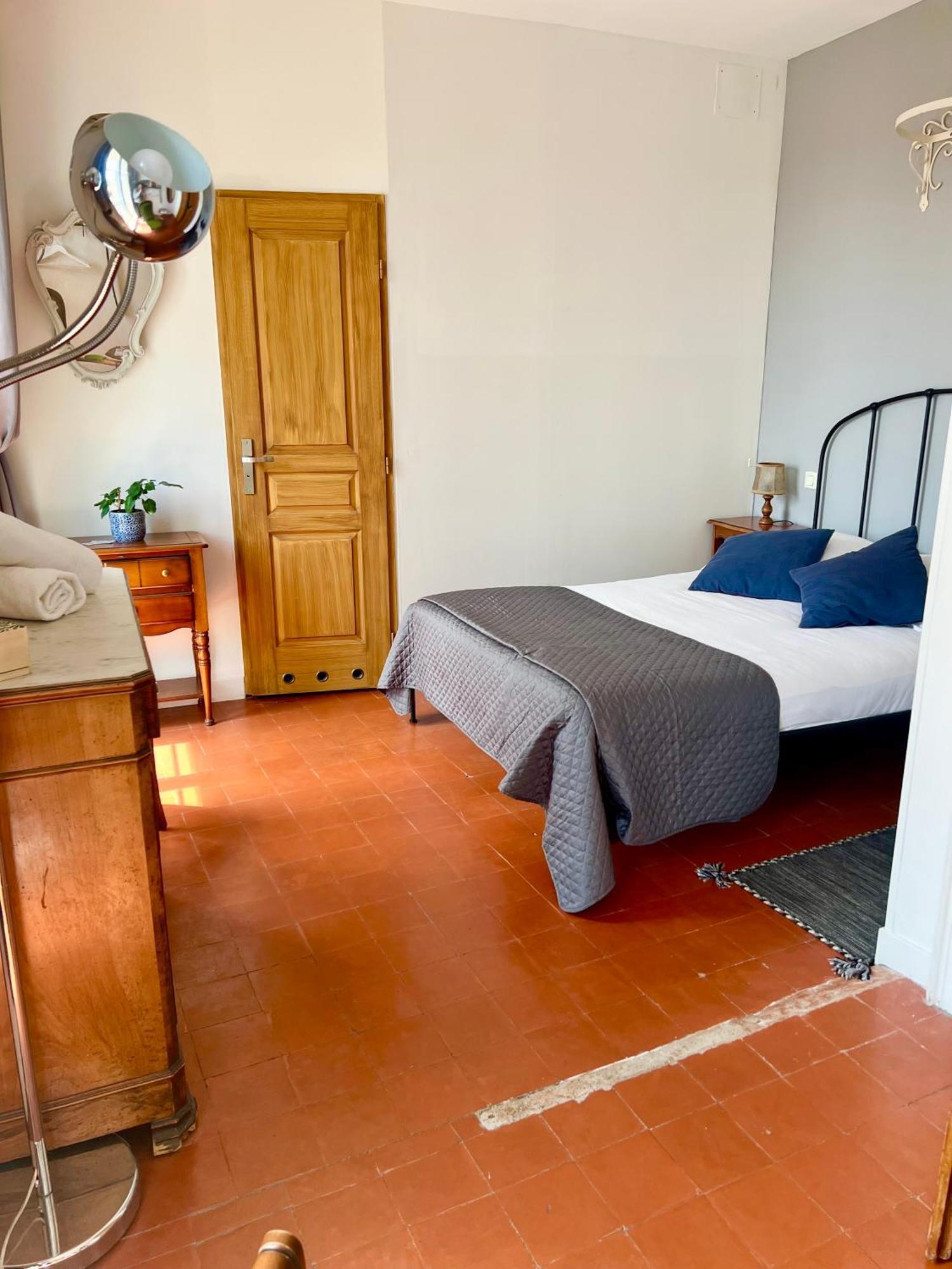 Entre Midi - Maison D'Hotes - B&B Капестон Екстериор снимка