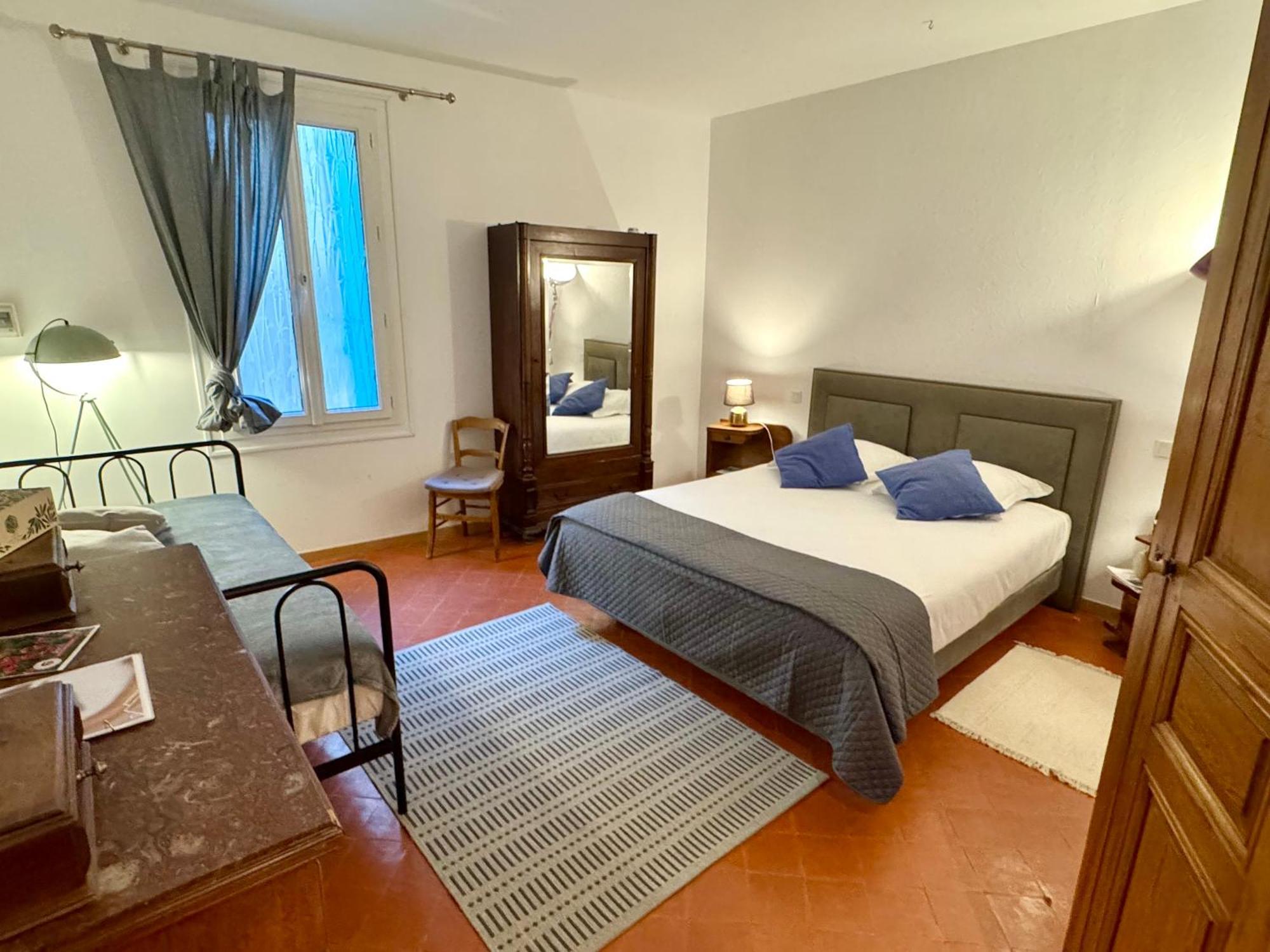 Entre Midi - Maison D'Hotes - B&B Капестон Екстериор снимка